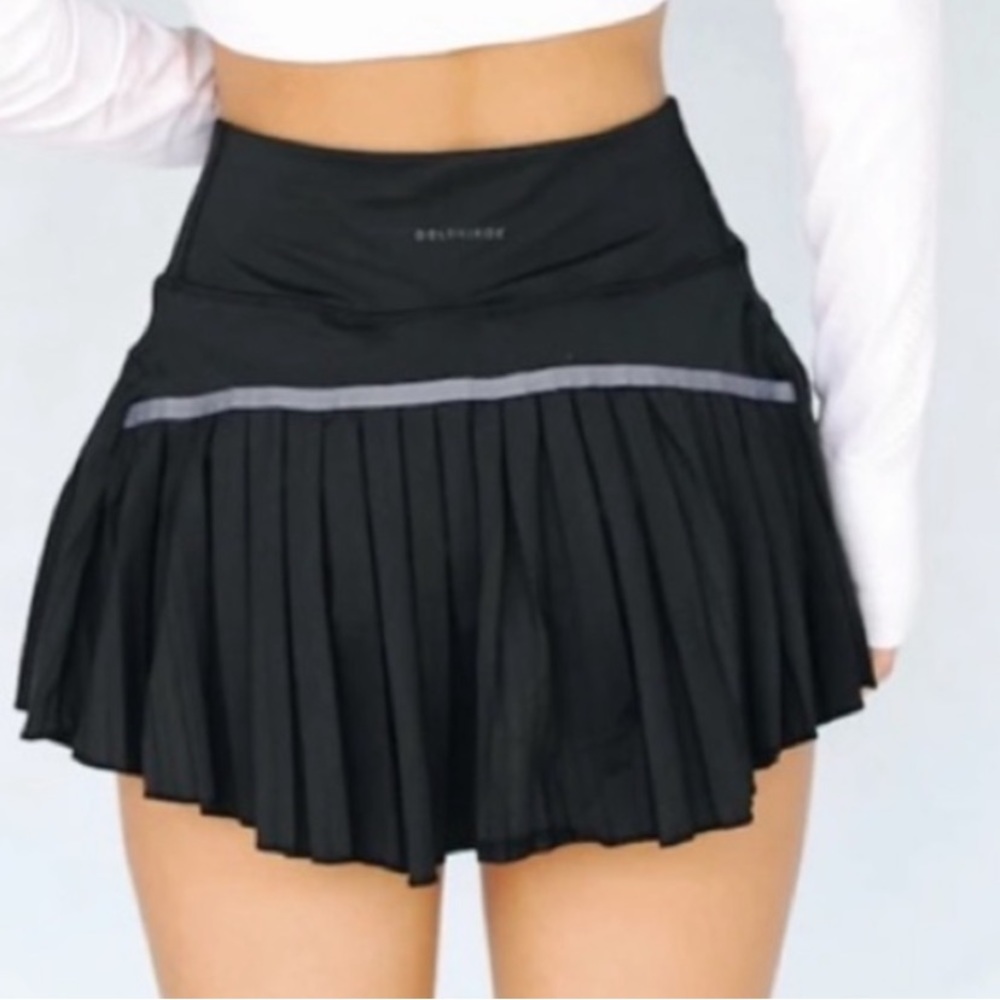 Goldhinge Black Contrast Pleated Tennis Skirt